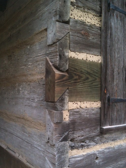 More of the notching og the logs.